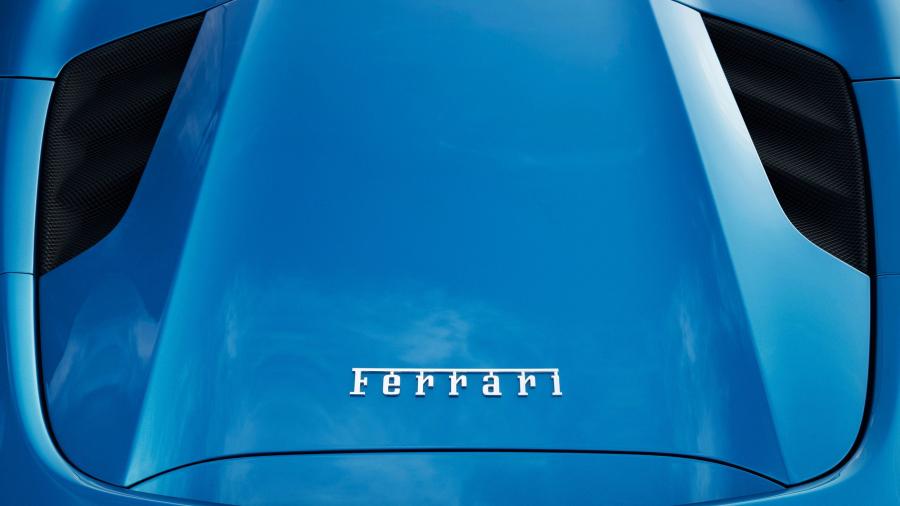 Детали экстерьера Ferrari 488 Spider 2016 года  (фото 4 из 70)
